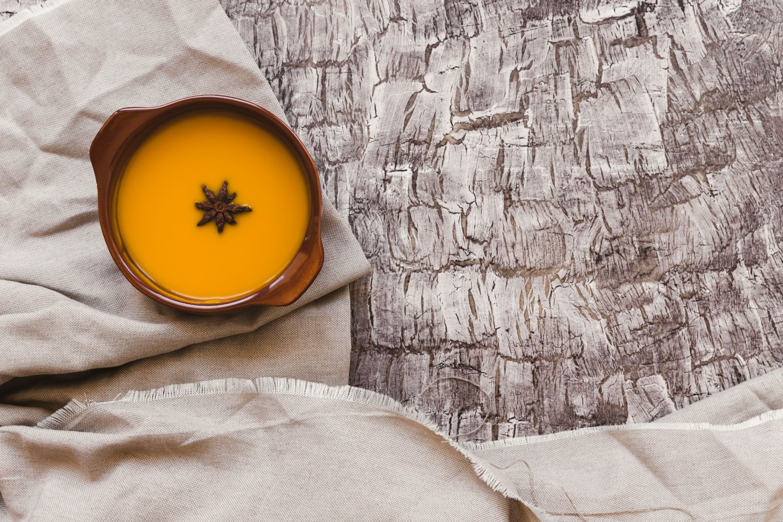 Soupe de potiron à l'anis étoilé : une soupe de légumes rattrape un dîner trop pauvre en légumes