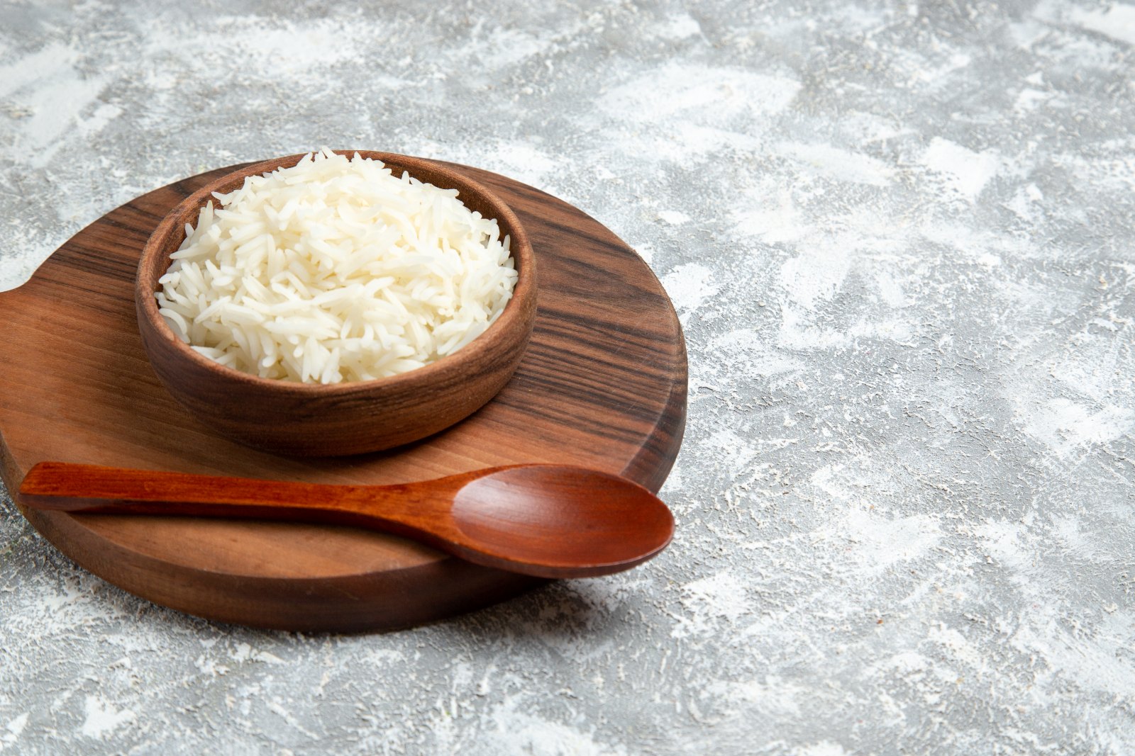 Bol de riz blanc : le féculent de la zone verte, à discuter avec son médecin